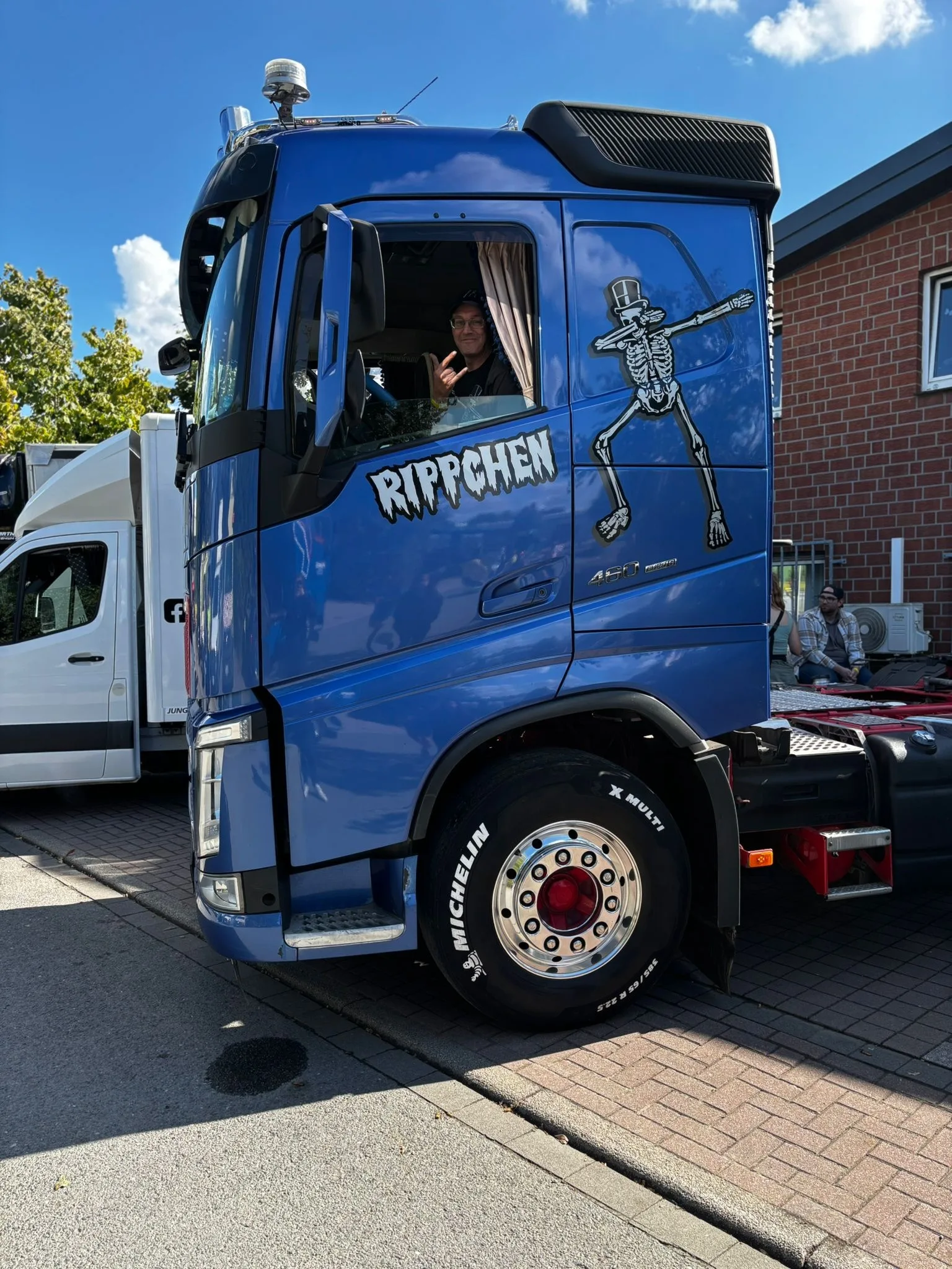 LKW-Freunde Niederrhein zeigen beeindruckende Lastwagen auf dem Event