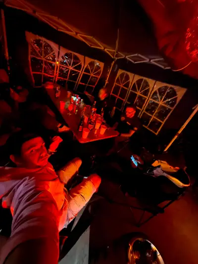 LKW-Freunde Niederrhein präsentieren einen beeindruckenden LKW auf der Veranstaltung wir waren dabei LKW-Freunde Niederrhein